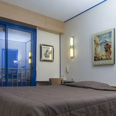 Arcantis Le Voltaire 2* Rennes