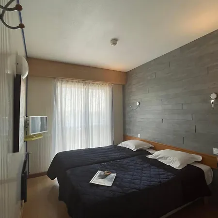 Arcantis Le Voltaire Hotel 2*